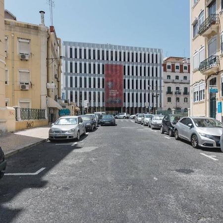 Sunny Terrace Apt, Close To Downtown! 2 Bedroom Flat Lisboa Exteriör bild
