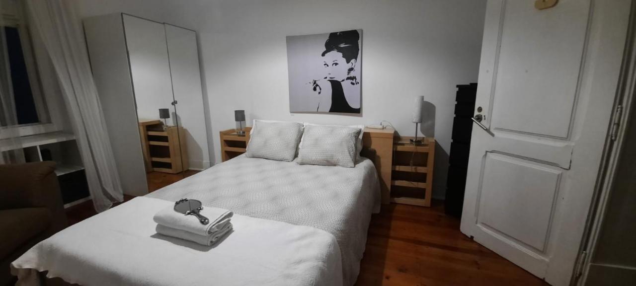 Sunny Terrace Apt, Close To Downtown! 2 Bedroom Flat Lisboa Exteriör bild