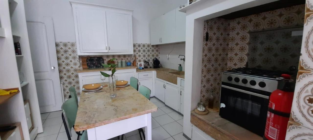 Sunny Terrace Apt, Close To Downtown! 2 Bedroom Flat Lisboa Exteriör bild