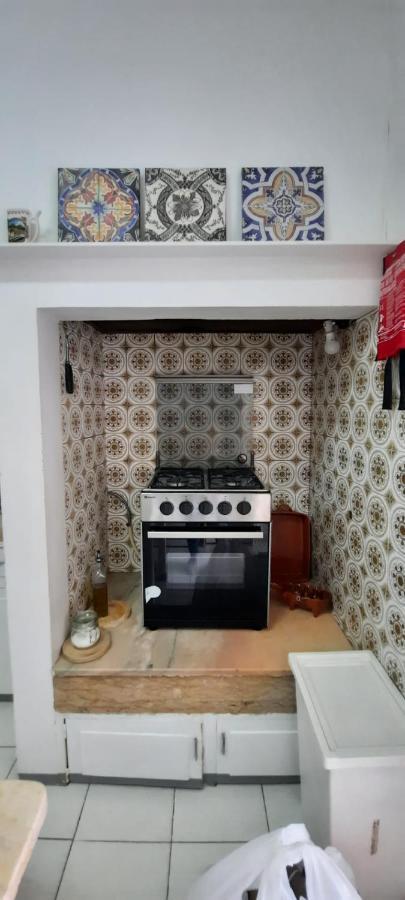 Sunny Terrace Apt, Close To Downtown! 2 Bedroom Flat Lisboa Exteriör bild