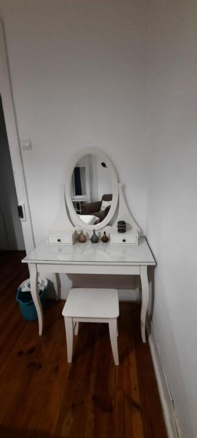 Sunny Terrace Apt, Close To Downtown! 2 Bedroom Flat Lisboa Exteriör bild
