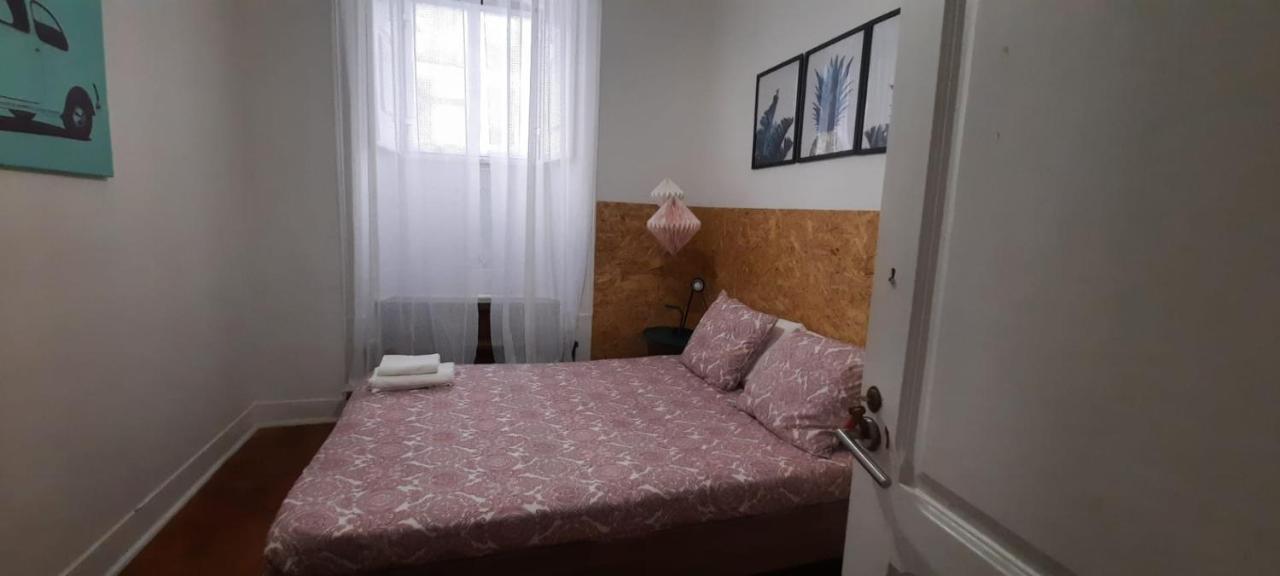 Sunny Terrace Apt, Close To Downtown! 2 Bedroom Flat Lisboa Exteriör bild