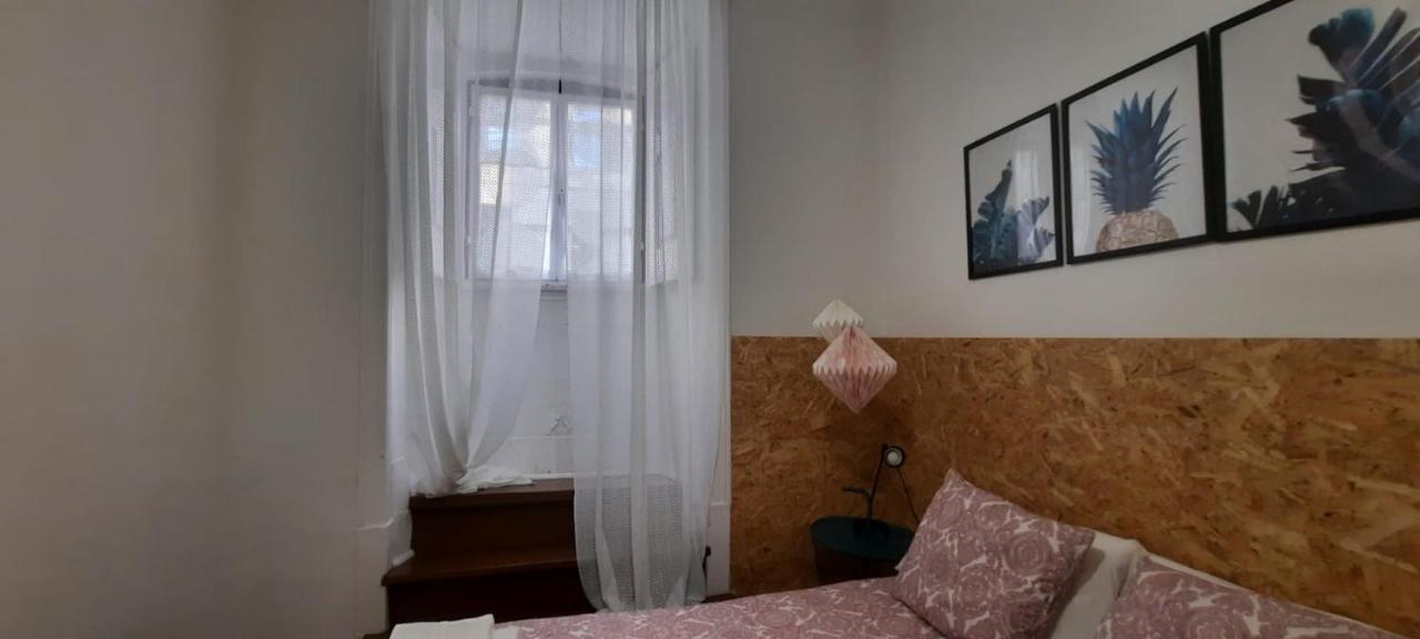 Sunny Terrace Apt, Close To Downtown! 2 Bedroom Flat Lisboa Exteriör bild